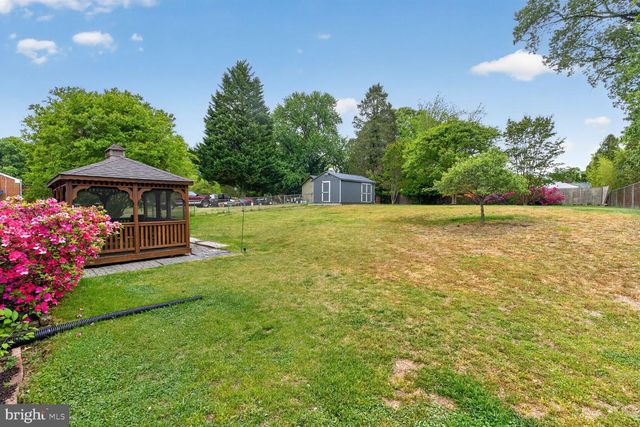 3804 HEMLOCK PL, Temple Hills, MD 20748