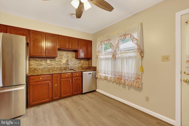 3804 HEMLOCK PL, Temple Hills, MD 20748