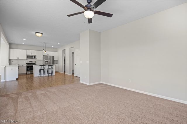 6715 High Perch Drive, North Ridgeville, OH 44039