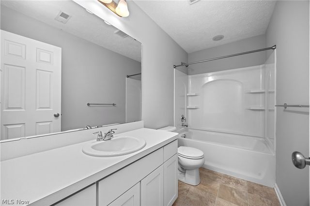 6715 High Perch Drive, North Ridgeville, OH 44039