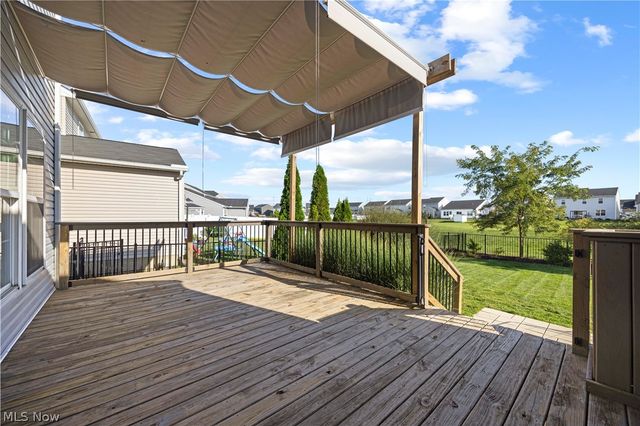 6715 High Perch Drive, North Ridgeville, OH 44039