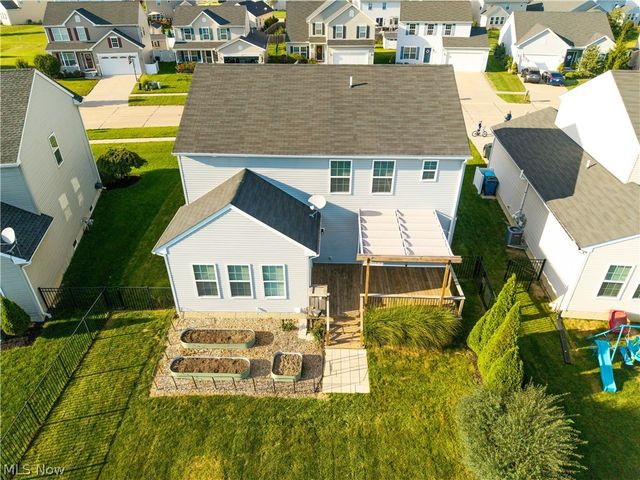 6715 High Perch Drive, North Ridgeville, OH 44039