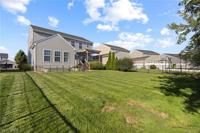 6715 High Perch Drive, North Ridgeville, OH 44039