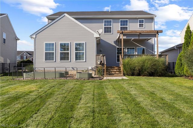 6715 High Perch Drive, North Ridgeville, OH 44039