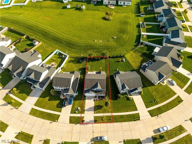 6715 High Perch Drive, North Ridgeville, OH 44039