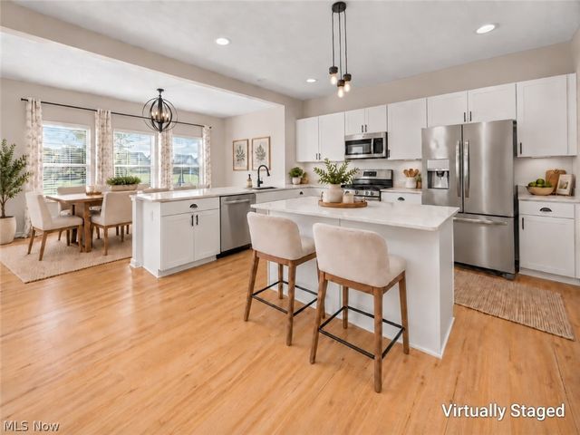 6715 High Perch Drive, North Ridgeville, OH 44039
