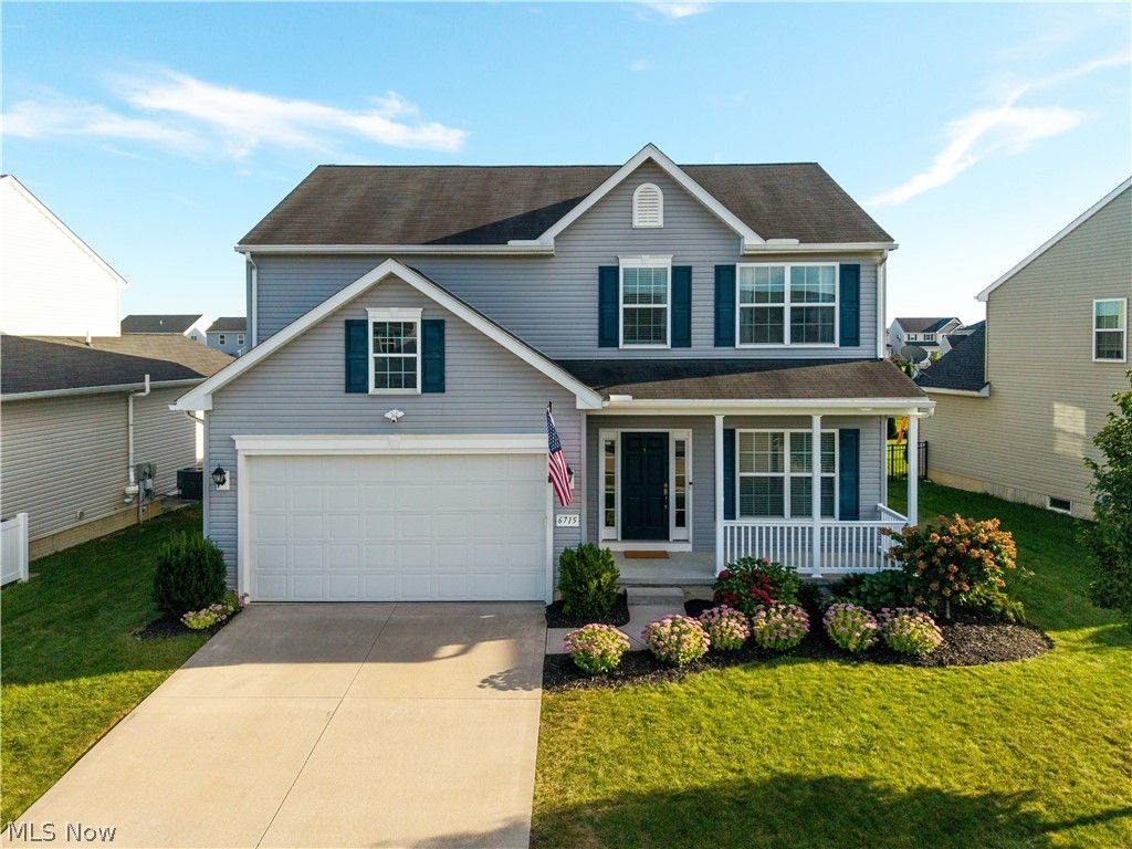 6715 High Perch Drive, North Ridgeville, OH 44039