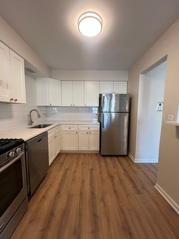 1279 Harding Avenue 3B, Des Plaines, IL 60016