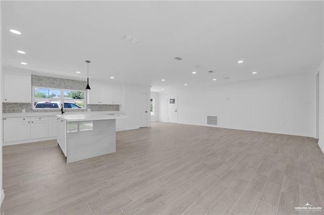 412 W 10th Street, San Juan, TX 78589