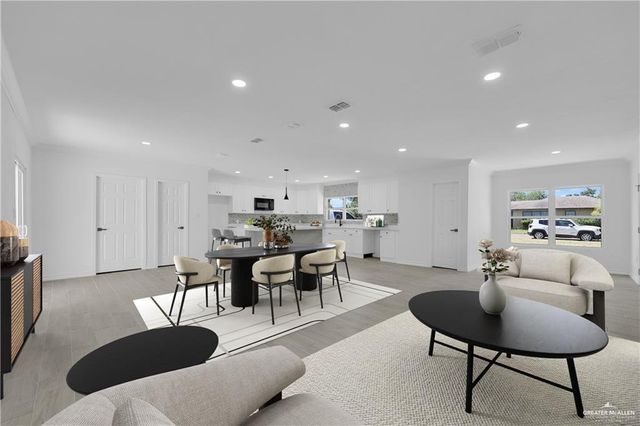 412 W 10th Street, San Juan, TX 78589