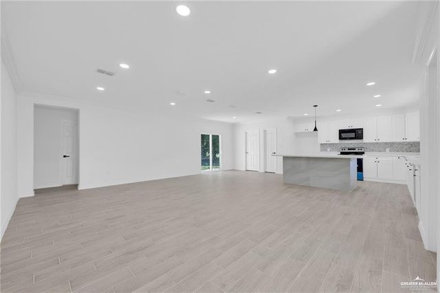 412 W 10th Street, San Juan, TX 78589