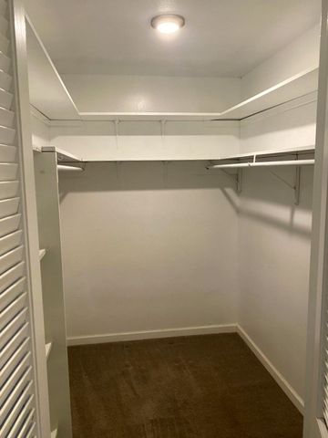 414 Meadow Ridge Dr, Kerrville, TX 78028