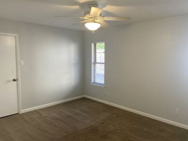 414 Meadow Ridge Dr, Kerrville, TX 78028