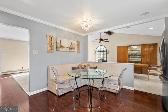 1064 IRVIN RD, Huntingdon Valley, PA 19006