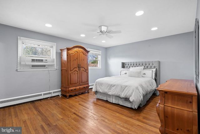 1064 IRVIN RD, Huntingdon Valley, PA 19006