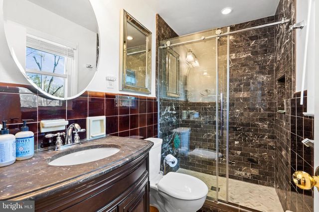 1064 IRVIN RD, Huntingdon Valley, PA 19006