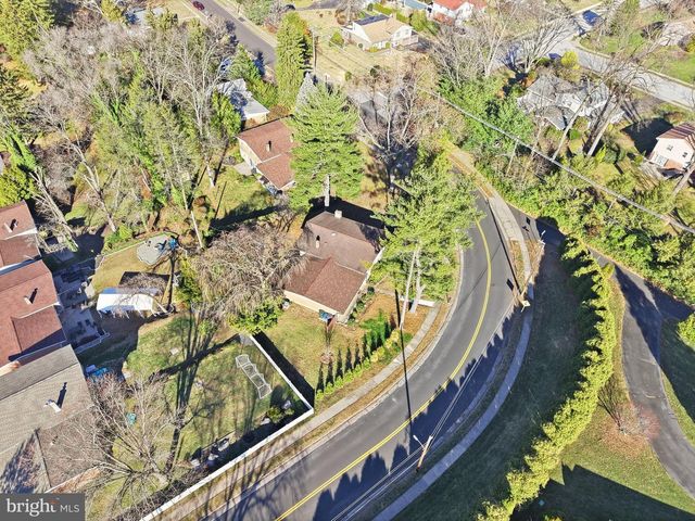 1064 IRVIN RD, Huntingdon Valley, PA 19006