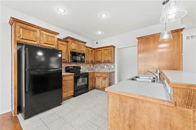 5425 N 102nd Street, Kansas City, KS 66109