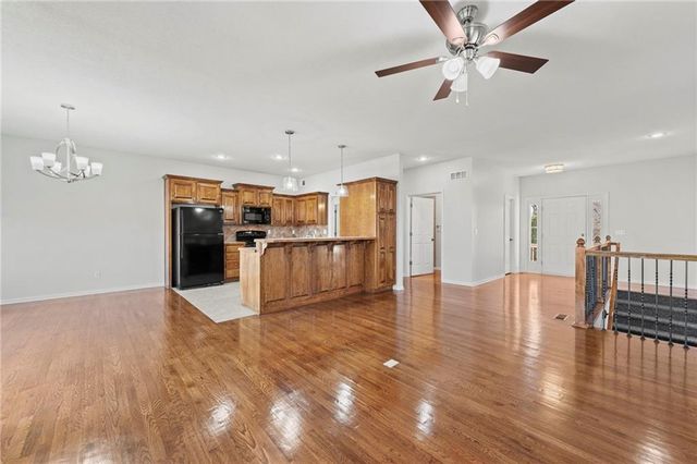 5425 N 102nd Street, Kansas City, KS 66109