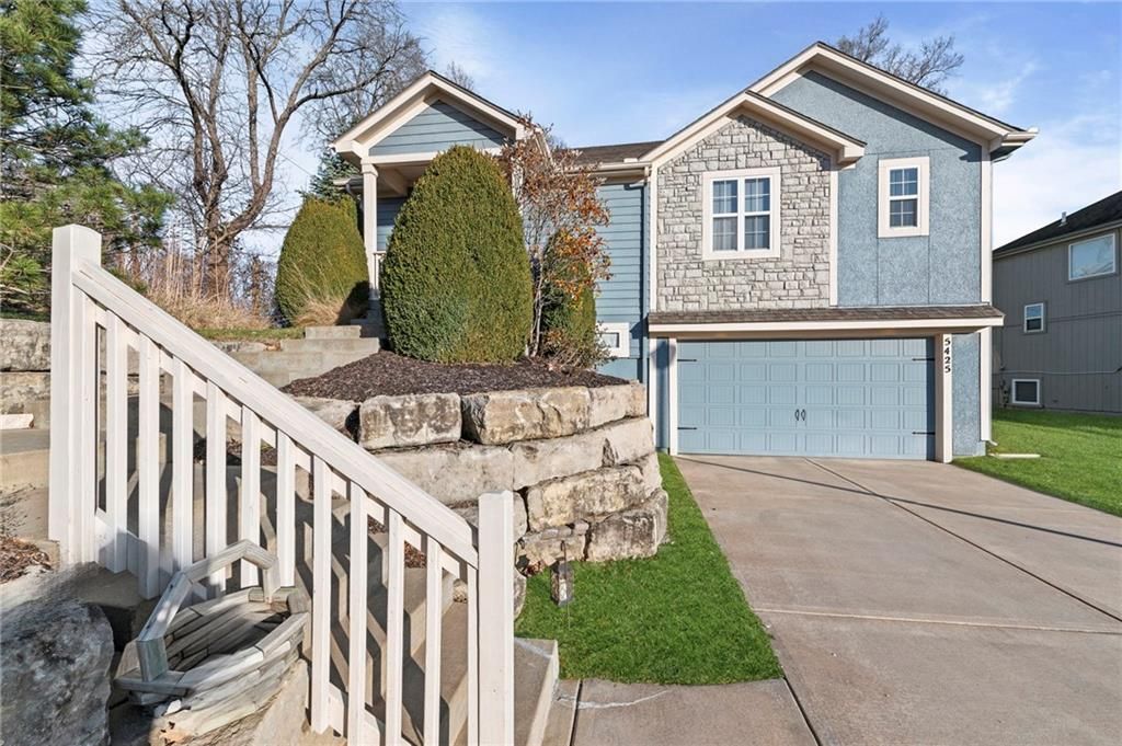 5425 N 102nd Street, Kansas City, KS 66109