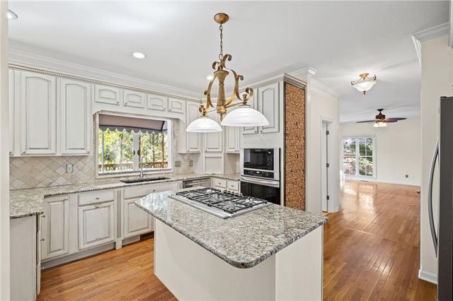 4035 Willows Way, Marietta, GA 30062