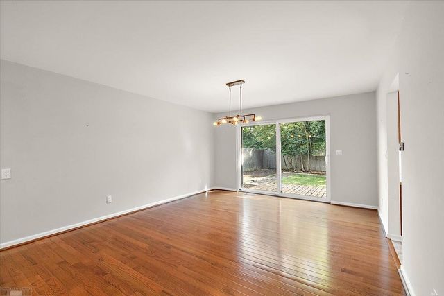 901 Hollywood Avenue, Grosse Pointe Woods, MI 48236