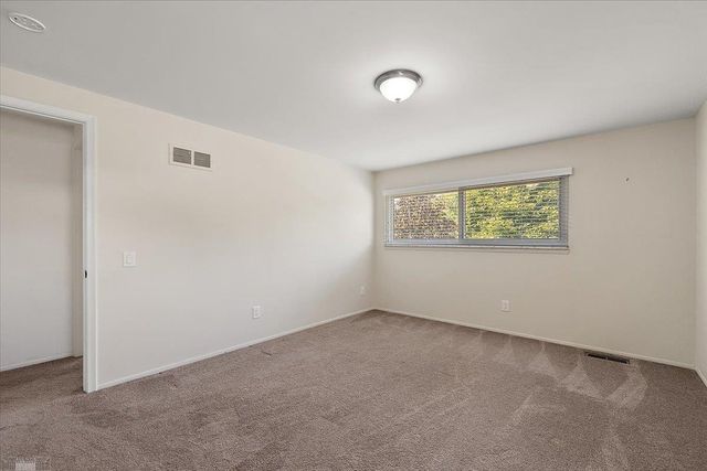 901 Hollywood Avenue, Grosse Pointe Woods, MI 48236