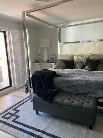 126 Harbor Circle, Delray Beach, FL 33483