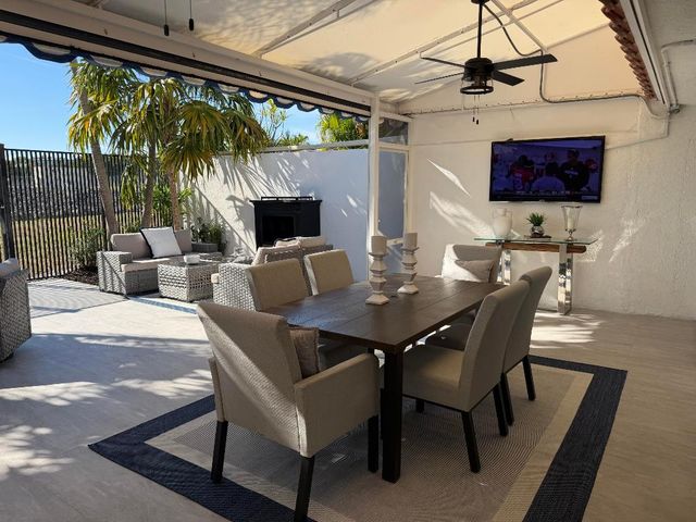 126 Harbor Circle, Delray Beach, FL 33483