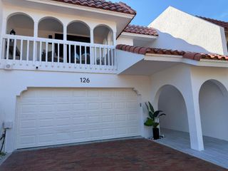 126 Harbor Circle, Delray Beach, FL 33483