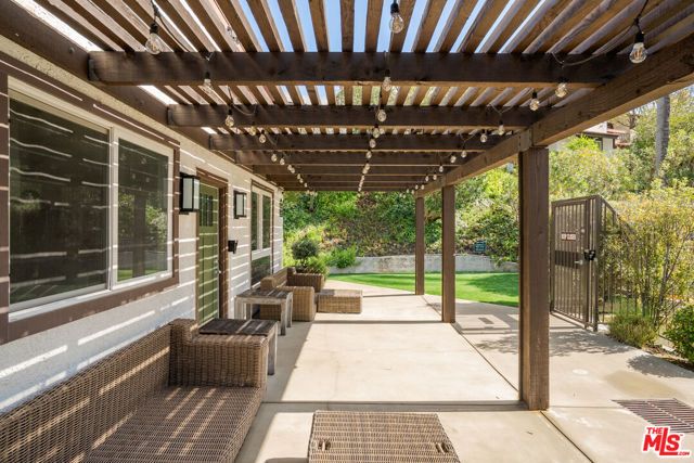 1612 Palisades Drive, Pacific Palisades (los Angeles), CA 90272