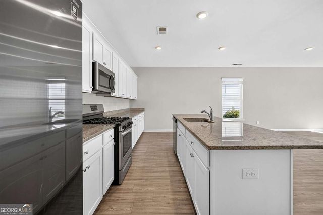323 Golden Eagle Parkway, Braselton, GA 30517