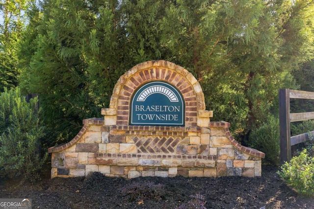 323 Golden Eagle Parkway, Braselton, GA 30517