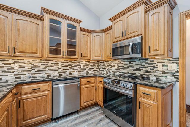 1549 BELLE PLANE CIRCLE, Green Bay, WI 54313