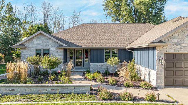 1549 BELLE PLANE CIRCLE, Green Bay, WI 54313