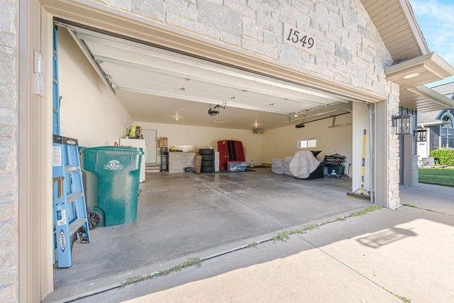 1549 BELLE PLANE CIRCLE, Green Bay, WI 54313