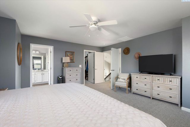 2918 W 43rd Ct, Kennewick, WA 99337