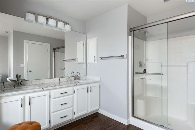 2918 W 43rd Ct, Kennewick, WA 99337