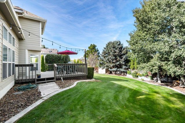 2918 W 43rd Ct, Kennewick, WA 99337