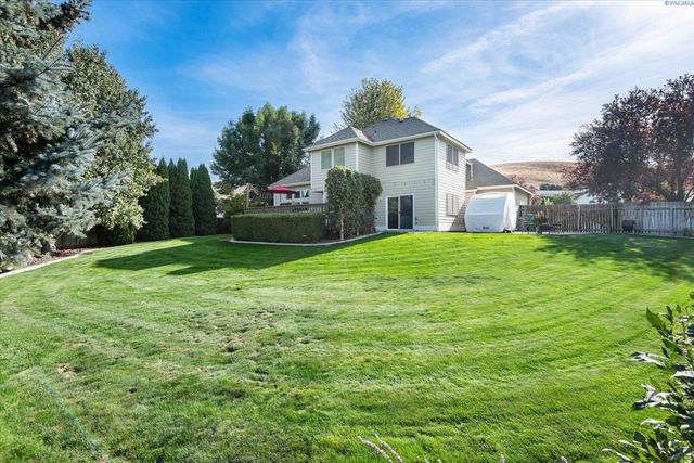2918 W 43rd Ct, Kennewick, WA 99337