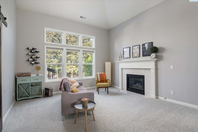 2918 W 43rd Ct, Kennewick, WA 99337