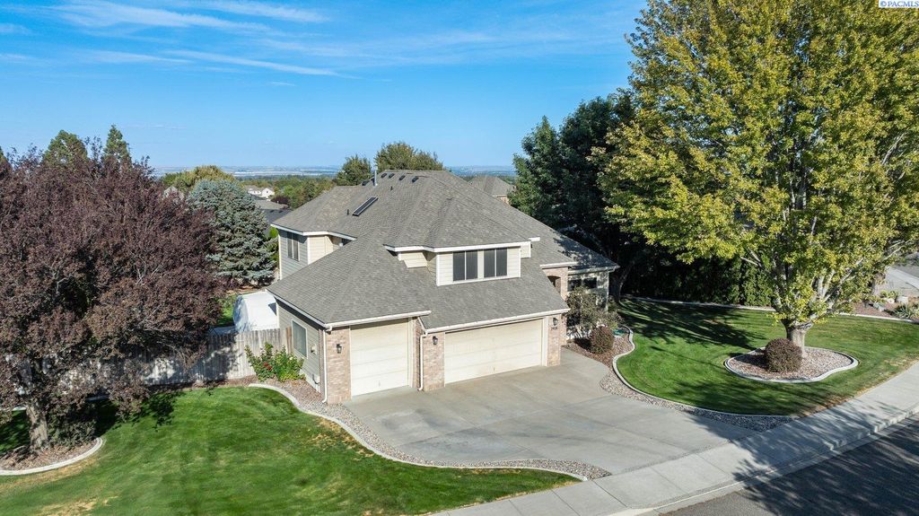 2918 W 43rd Ct, Kennewick, WA 99337