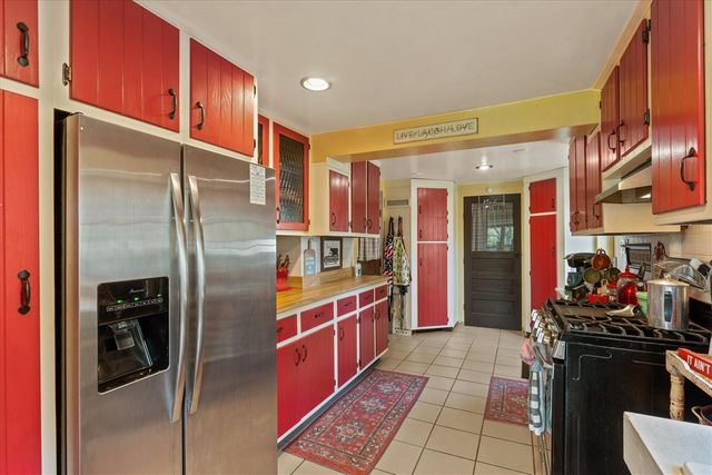 70328 Lakeview Drive, Edwardsburg, MI 49112