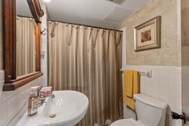70328 Lakeview Drive, Edwardsburg, MI 49112