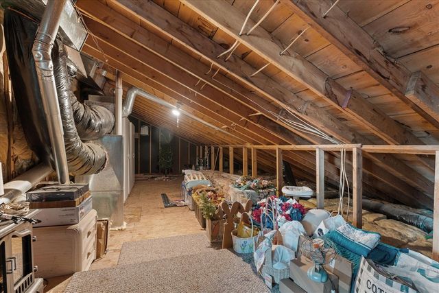 70328 Lakeview Drive, Edwardsburg, MI 49112