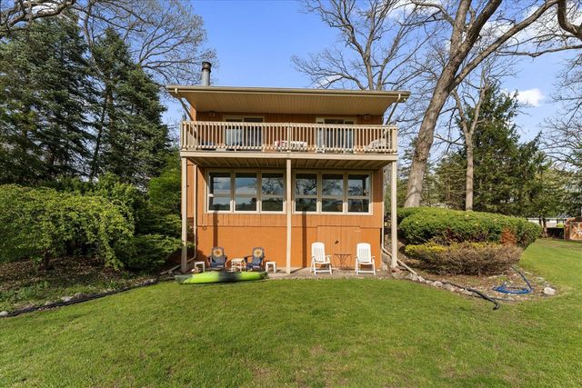 70328 Lakeview Drive, Edwardsburg, MI 49112