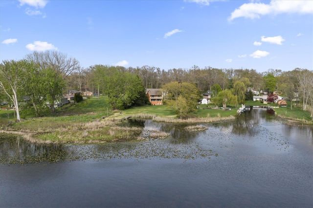 70328 Lakeview Drive, Edwardsburg, MI 49112