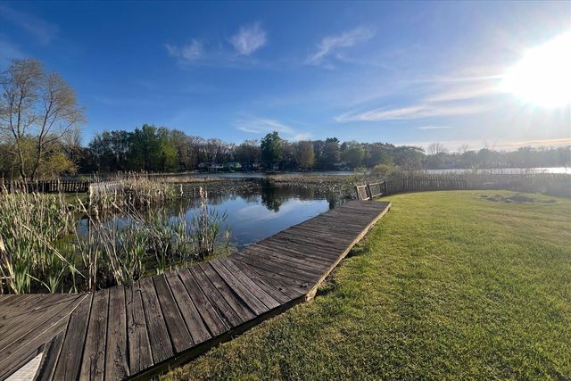 70328 Lakeview Drive, Edwardsburg, MI 49112