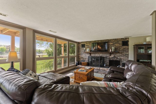 70328 Lakeview Drive, Edwardsburg, MI 49112
