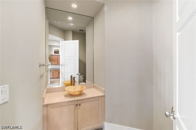 11759 Via Savona CT, Miromar Lakes, FL 33913
